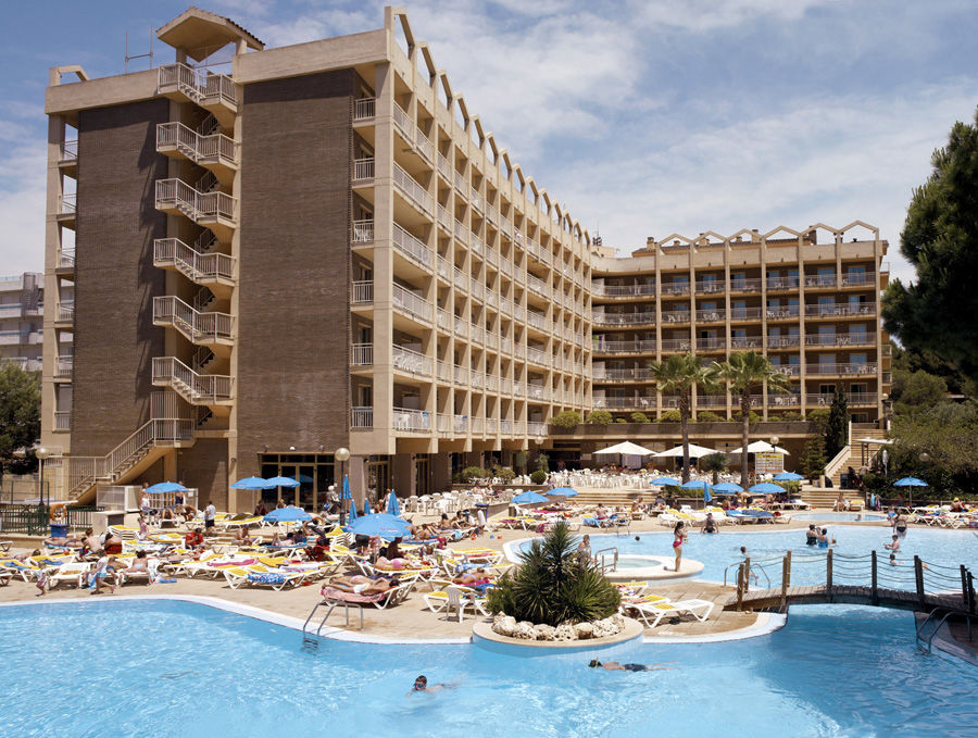 Golden Avenida Family Suites 4* Салоу Екстер'єр фото