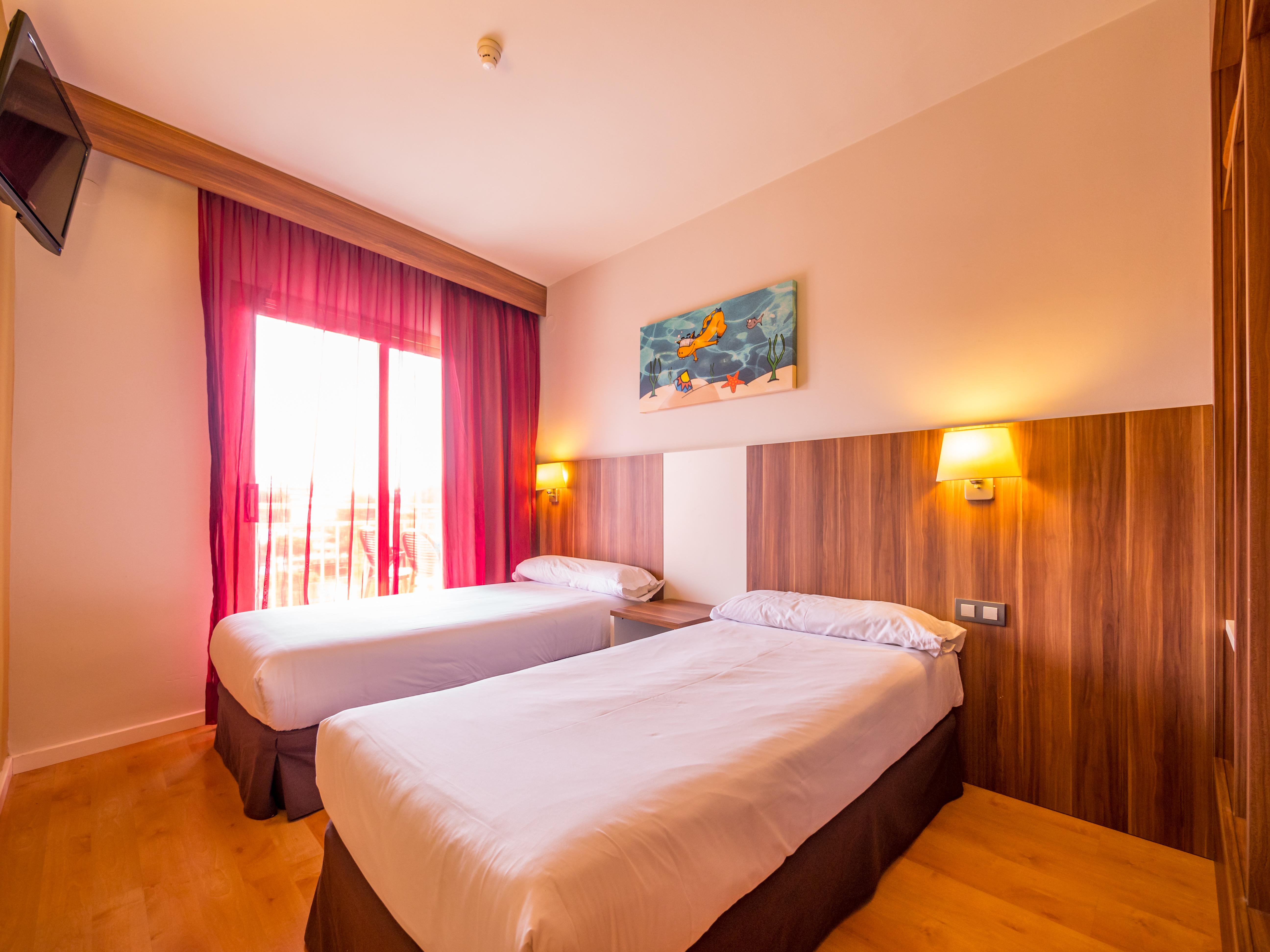 Golden Avenida Family Suites 4* Салоу Екстер'єр фото
