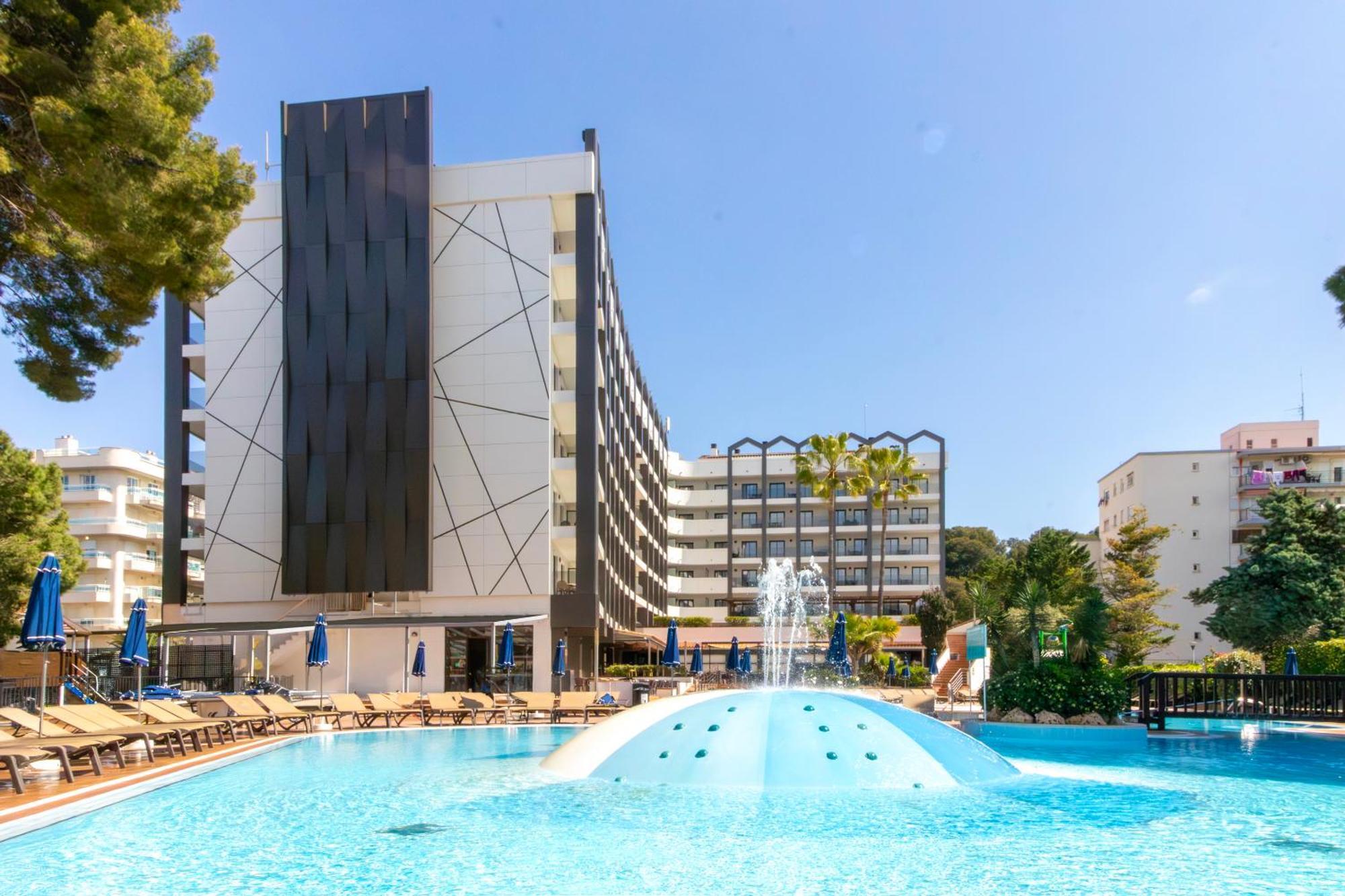 Golden Avenida Family Suites 4* Салоу Екстер'єр фото