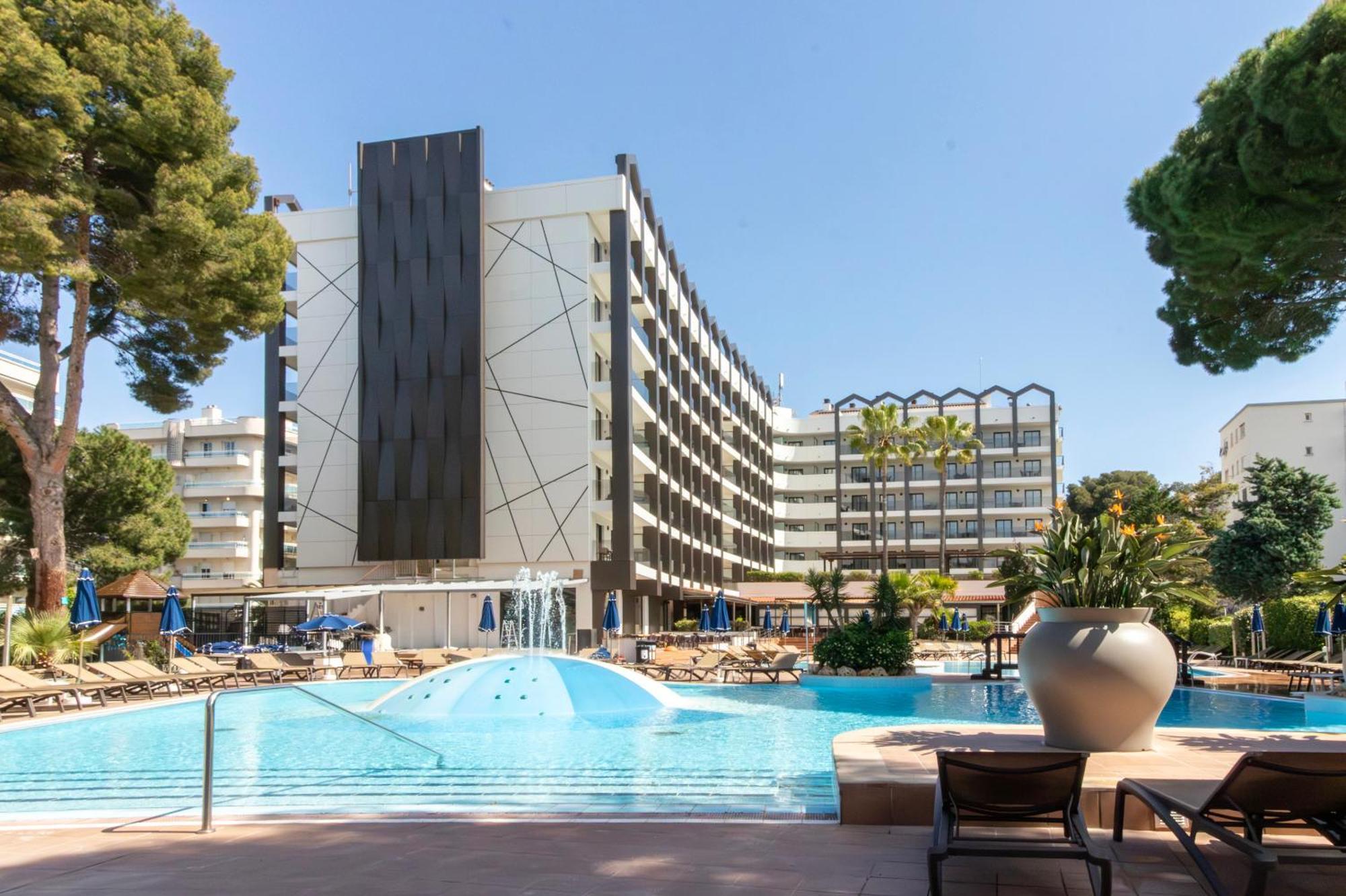 Golden Avenida Family Suites 4* Салоу Екстер'єр фото