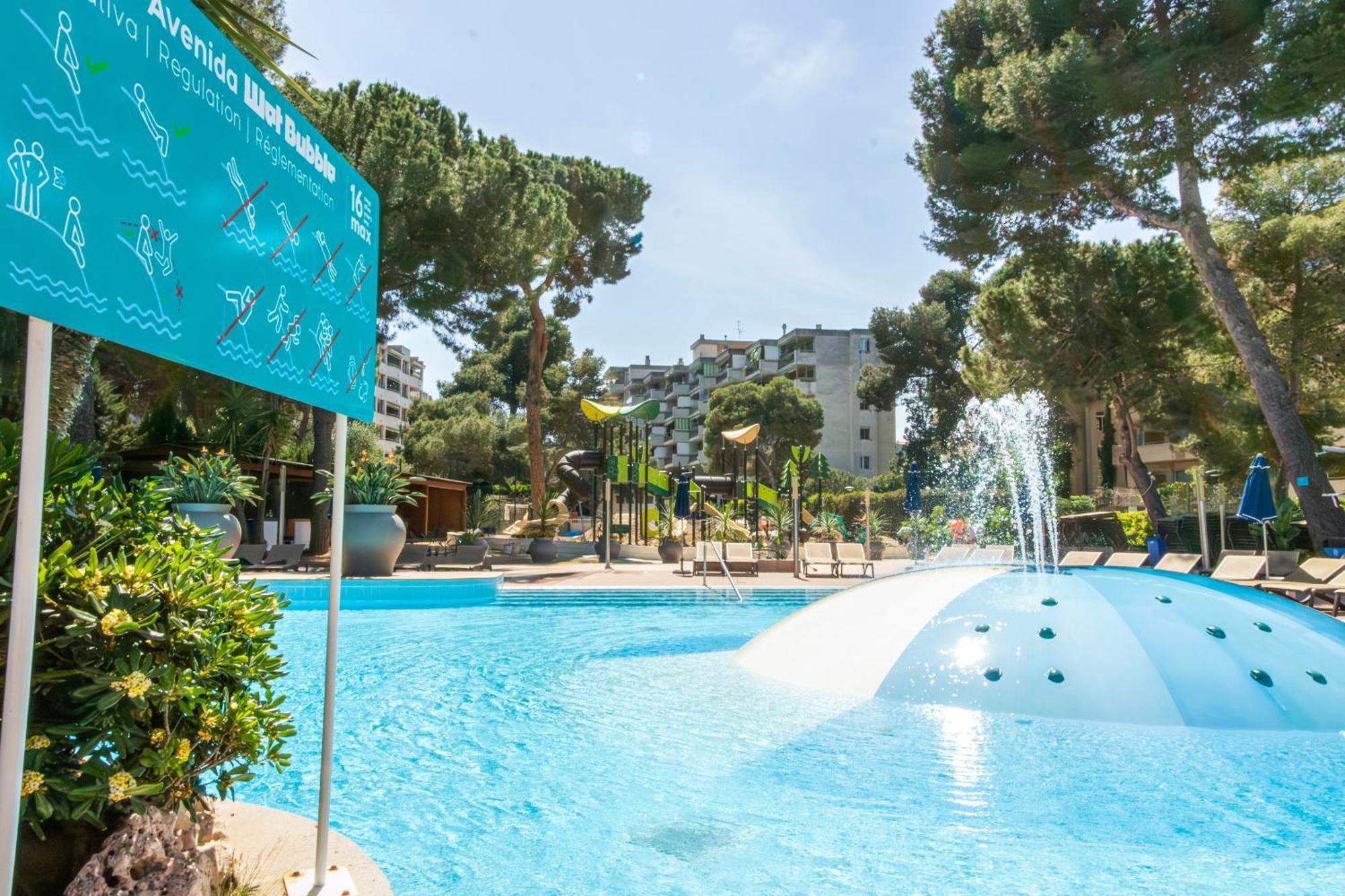 Golden Avenida Family Suites 4* Салоу Екстер'єр фото