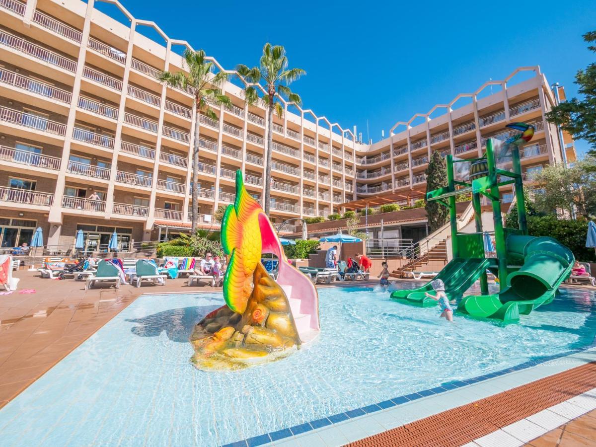 Golden Avenida Family Suites 4* Салоу Екстер'єр фото
